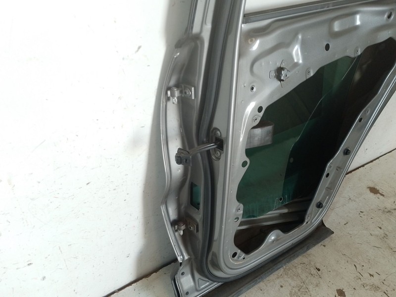 Recambio de puerta trasera derecha para volkswagen tiguan (5n_) 2.0 tdi 4motion referencia OEM IAM 5N0833312B  