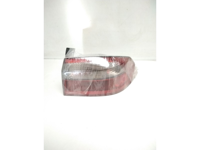 Recambio de piloto trasero derecho para renault laguna ii (bg0) authentique referencia OEM IAM 8200002474  