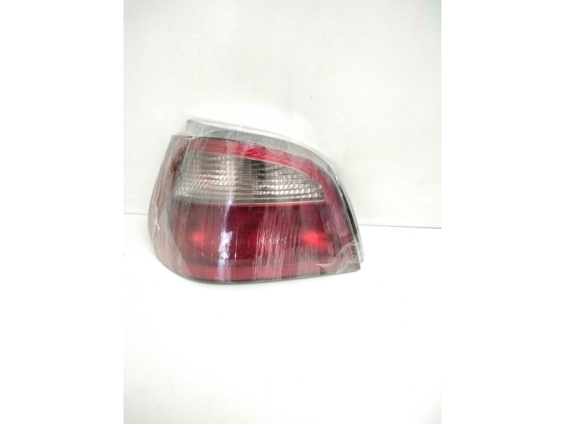 Recambio de piloto trasero izquierdo para renault megane i berlina hatchback (ba0) 1.9 dti alize referencia OEM IAM 7700428320  