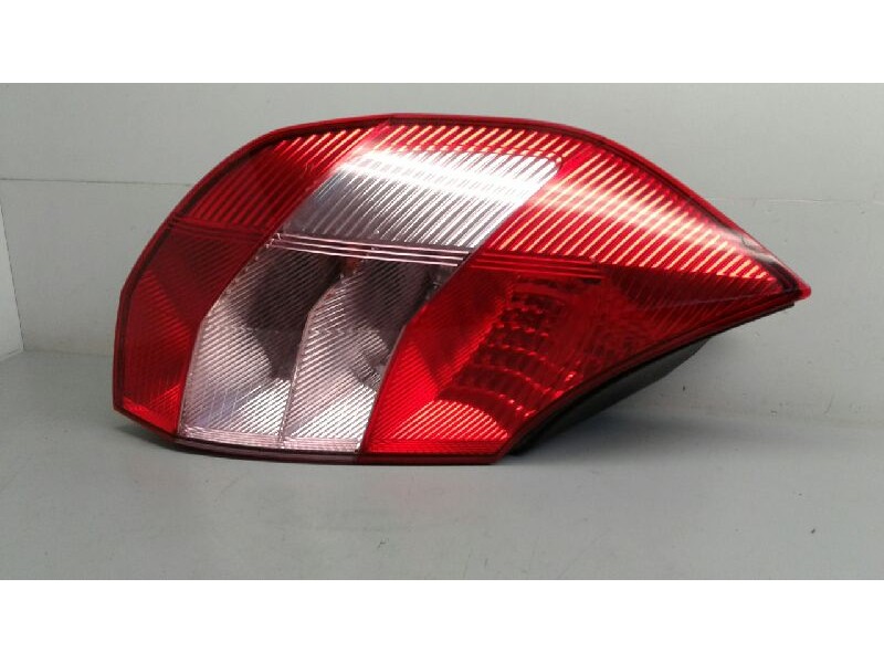 Recambio de piloto trasero izquierdo para renault scenic ii confort authentique referencia OEM IAM 8200127704E 2SK0086590180 