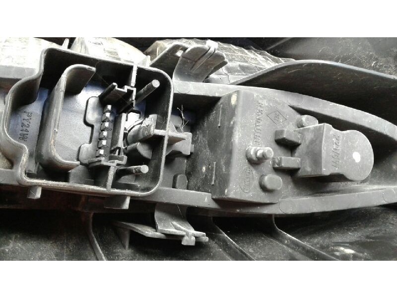 Recambio de piloto trasero izquierdo para renault scenic ii confort authentique referencia OEM IAM 8200127704E 2SK0086590180 