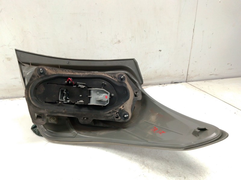 Recambio de piloto trasero izquierdo para toyota verso (_r2_) 2.0 d-4d (aur20_) referencia OEM IAM 815600F13000  