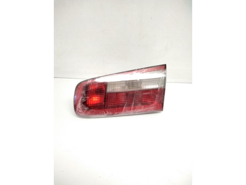 Recambio de piloto trasero derecho porton para renault laguna ii (bg0) referencia OEM IAM 8200002476 23460202 