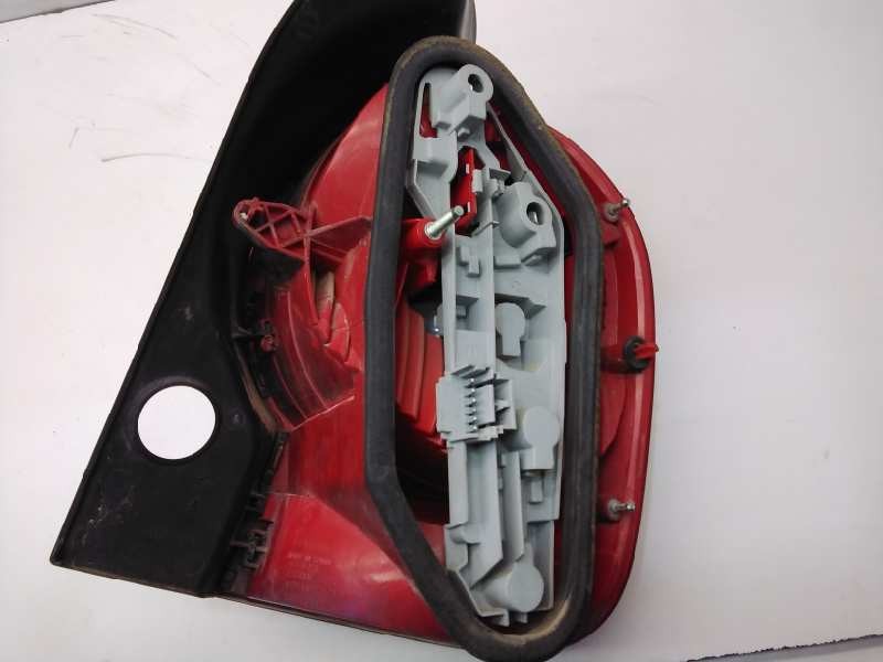 Recambio de piloto trasero izquierdo para renault modus confort dynamique referencia OEM IAM 8200212205 8200538786 