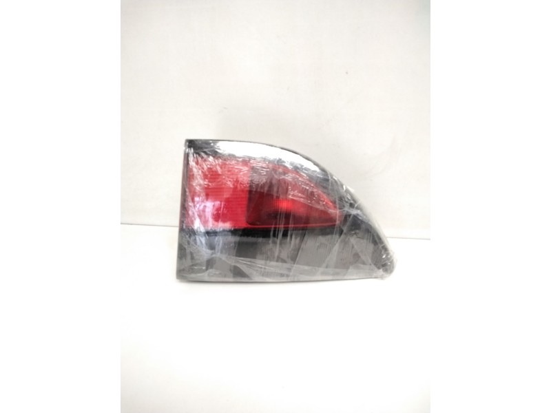Recambio de piloto trasero central para renault megane i classic (la0) 1.4e rn referencia OEM IAM 7700838533 37400999 
