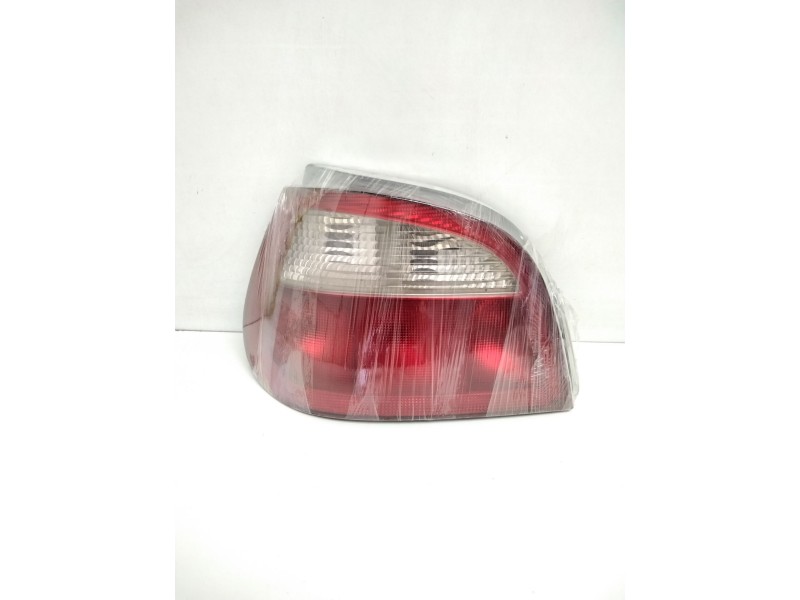 Recambio de piloto trasero izquierdo para renault megane i fase 2 berlina (ba0) 1.6 16v century referencia OEM IAM 7700428320  