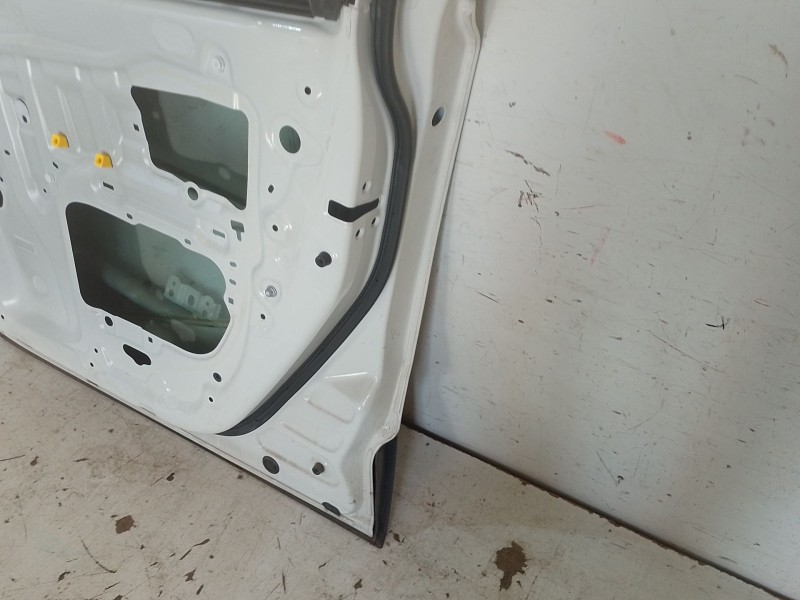 Recambio de puerta delantera derecha para toyota c-hr (_x1_) 1.8 hybrid (zyx10_, zyx11_) referencia OEM IAM   