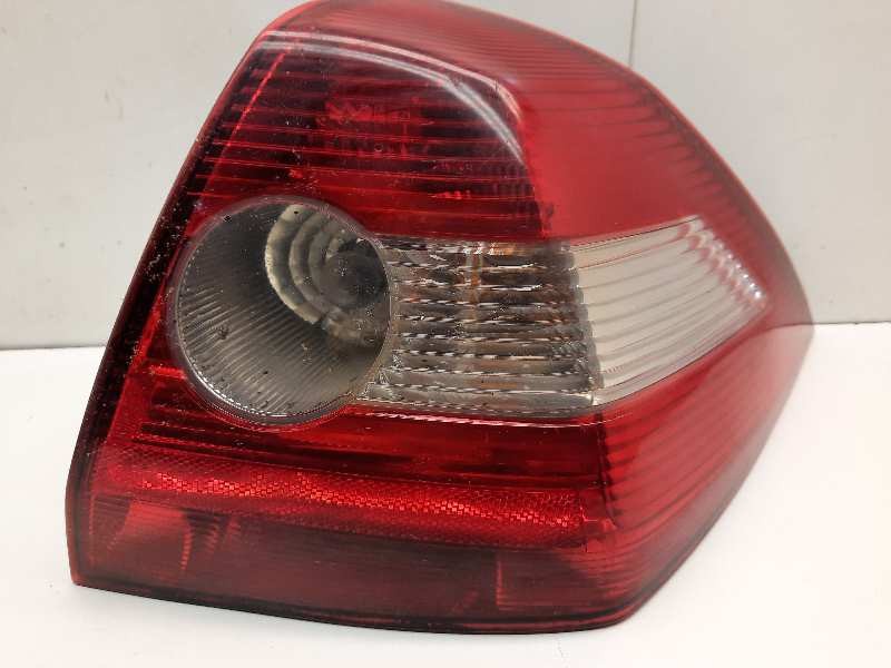 Recambio de piloto trasero derecho para renault megane ii classic berlina expression referencia OEM IAM 8200142681F 12478SE 