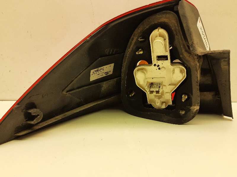 Recambio de piloto trasero derecho para renault megane ii classic berlina expression referencia OEM IAM 8200142681F 12478SE 