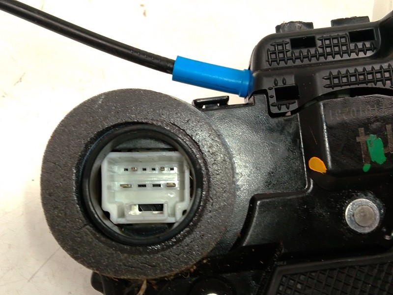 Recambio de cerradura puerta trasera izquierda para toyota c-hr (_x1_) 1.8 hybrid (zyx10_, zyx11_) referencia OEM IAM   