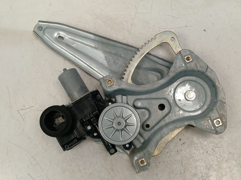 Recambio de elevalunas trasero izquierdo para toyota c-hr (_x1_) 1.8 hybrid (zyx10_, zyx11_) referencia OEM IAM   