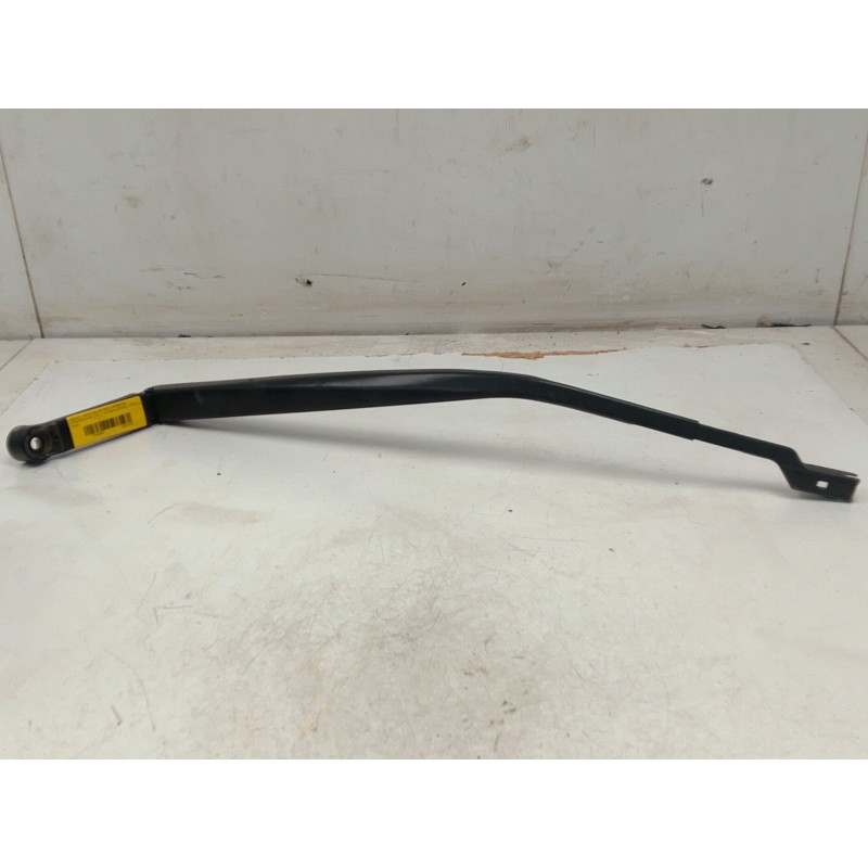 Recambio de brazo limpia delantero derecho para toyota c-hr (_x1_) 1.8 hybrid (zyx10_, zyx11_) referencia OEM IAM   