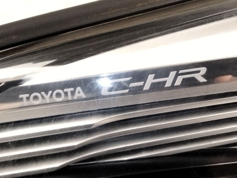 Recambio de faro derecho para toyota c-hr (_x1_) 1.8 hybrid (zyx10_, zyx11_) referencia OEM IAM 81110F407100  