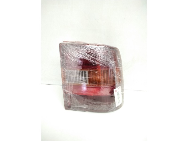 Recambio de piloto trasero derecho para » otros... premium 370 26 g 6x2 referencia OEM IAM 7R01977 023400 15304