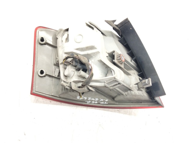 Recambio de piloto trasero derecho para audi a4 avant (8e) 2.0 tdi referencia OEM IAM 8E9945096E ULO 748002 484002953112S