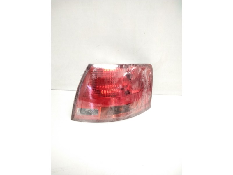 Recambio de piloto trasero derecho para audi a4 avant (8e) 2.0 tdi referencia OEM IAM 8E9945096E ULO 748002 484002953112S