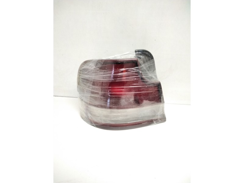 Recambio de piloto trasero izquierdo para hyundai lantra (j1) referencia OEM IAM B941208 2357NA 42786