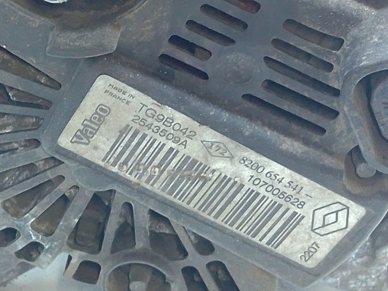 Recambio de alternador para renault clio iii (br0/1, cr0/1) 1.2 16v (br02, br0j, br11, cr02, cr0j, cr11) referencia OEM IAM 8200