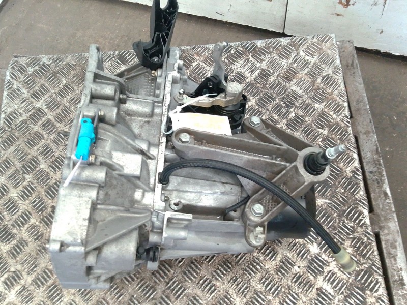 Recambio de caja cambios para renault clio iii (br0/1, cr0/1) 1.2 16v (br02, br0j, br11, cr02, cr0j, cr11) referencia OEM IAM 82