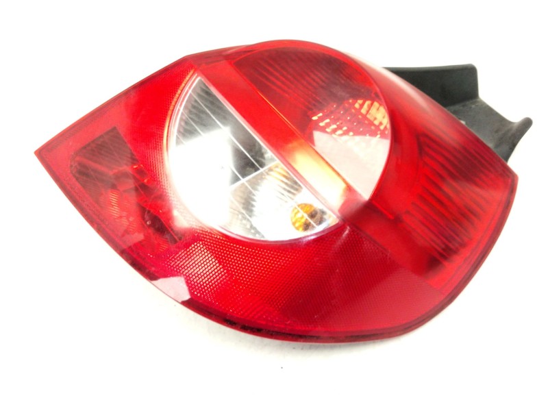 Recambio de piloto trasero derecho para renault clio iii (br0/1, cr0/1) 1.2 16v (br02, br0j, br11, cr02, cr0j, cr11) referencia 