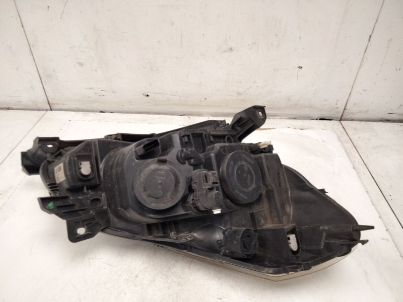 Recambio de faro izquierdo para renault clio iii (br0/1, cr0/1) 1.2 16v (br02, br0j, br11, cr02, cr0j, cr11) referencia OEM IAM 