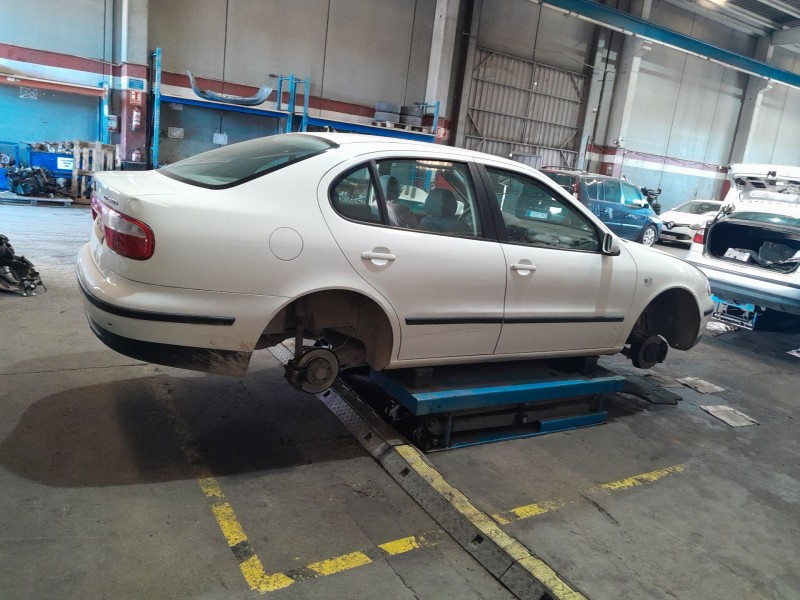 seat toledo ii (1m2) del año 2000