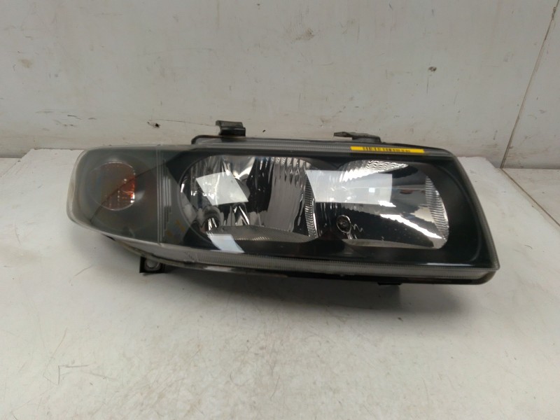 Recambio de faro derecho para seat toledo ii (1m2) 1.6 referencia OEM IAM   