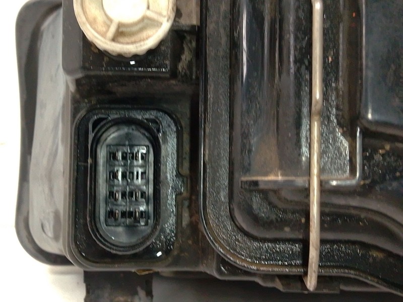 Recambio de faro derecho para seat toledo ii (1m2) 1.6 referencia OEM IAM   