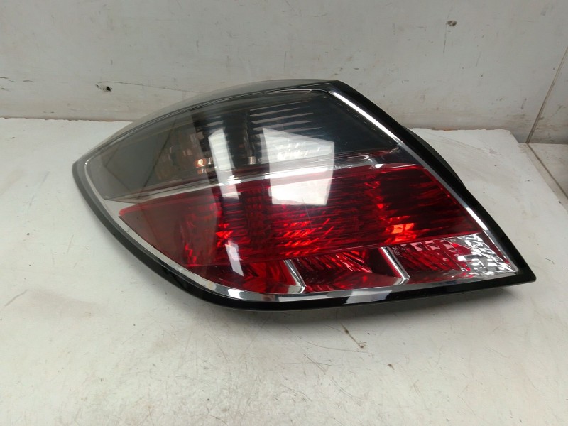 Recambio de piloto trasero izquierdo para opel astra h gtc (a04) 1.9 cdti (l08) referencia OEM IAM   