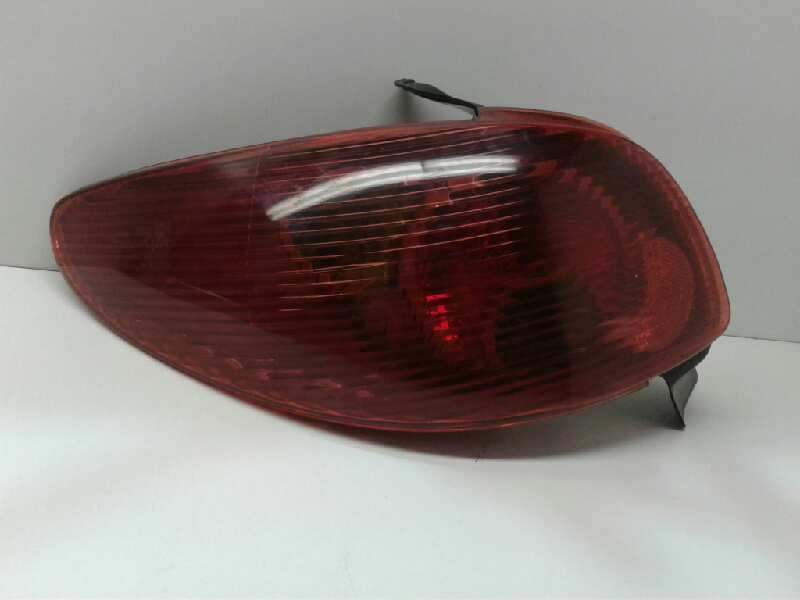 Recambio de piloto trasero izquierdo para peugeot 206 berlina xt referencia OEM IAM 085501931LR  