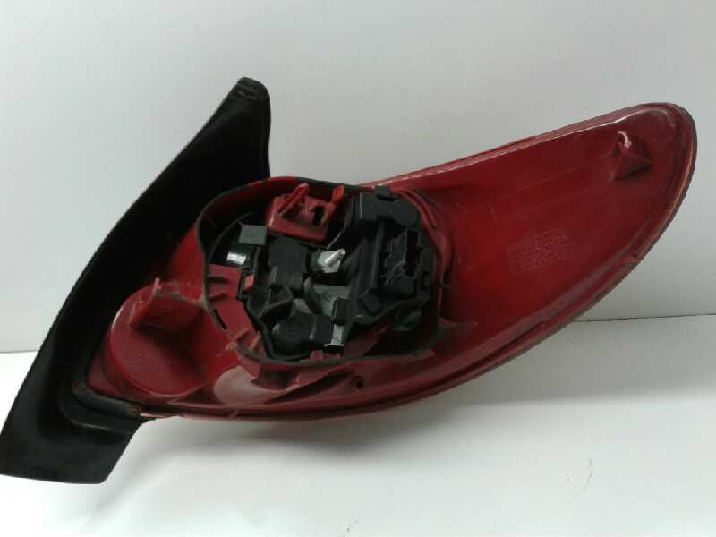 Recambio de piloto trasero izquierdo para peugeot 206 berlina xt referencia OEM IAM 085501931LR  