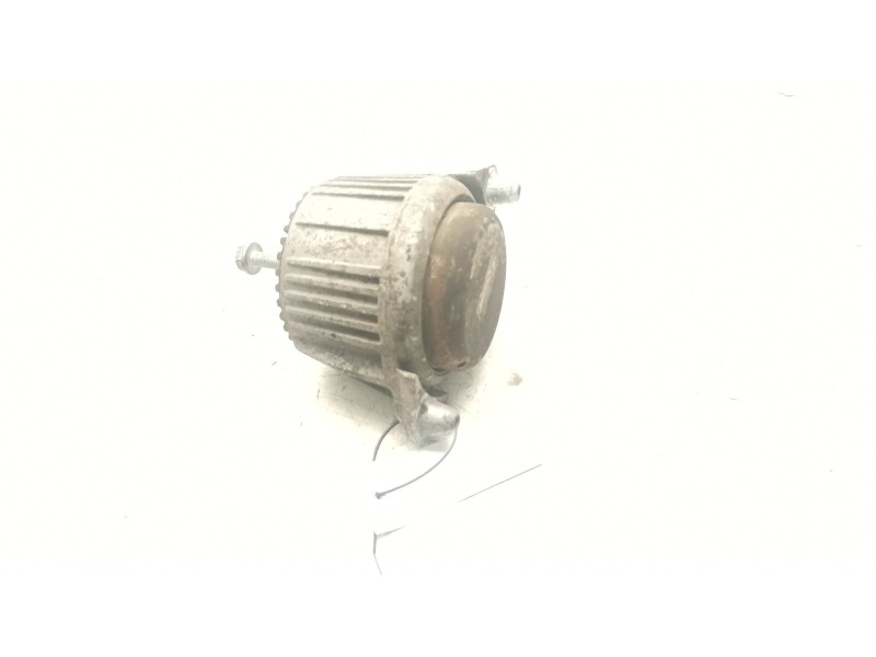 Recambio de soporte motor derecho inferior para mercedes-benz clase c (w204) c 320 cdi (204.022) referencia OEM IAM A2042400317-