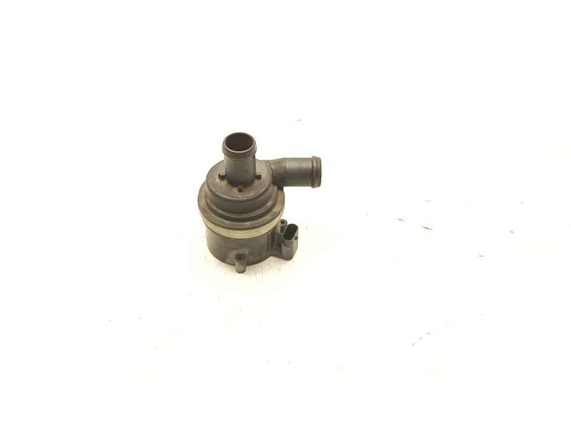 Recambio de bomba agua electrica para audi a1 (8x1, 8xk) 1.6 tdi referencia OEM IAM 6R0965561A  