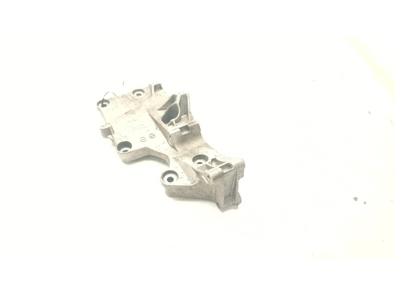 Recambio de soporte alternador para volkswagen passat b6 variant (3c5) 1.9 tdi referencia OEM IAM 03G903143A  