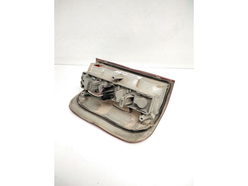 Recambio de piloto trasero derecho para opel combo (corsa b) cargo referencia OEM IAM VALEO 5050  