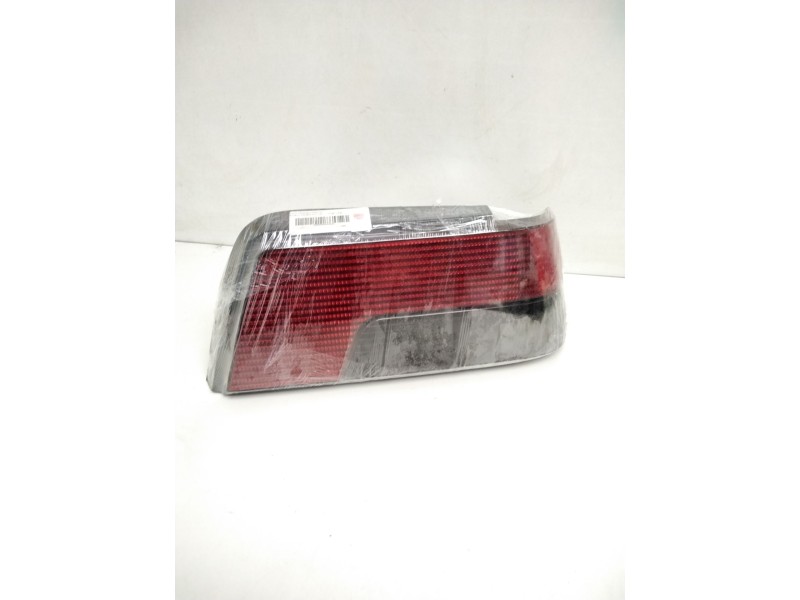 Recambio de piloto trasero derecho para peugeot 405 berlina stdt referencia OEM IAM 45110  