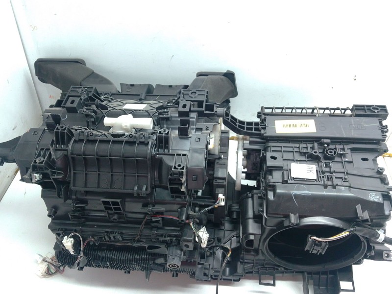 Recambio de calefaccion entera normal para toyota c-hr (_x1_) 1.8 hybrid (zyx10_, zyx11_) referencia OEM IAM 87010F4080  