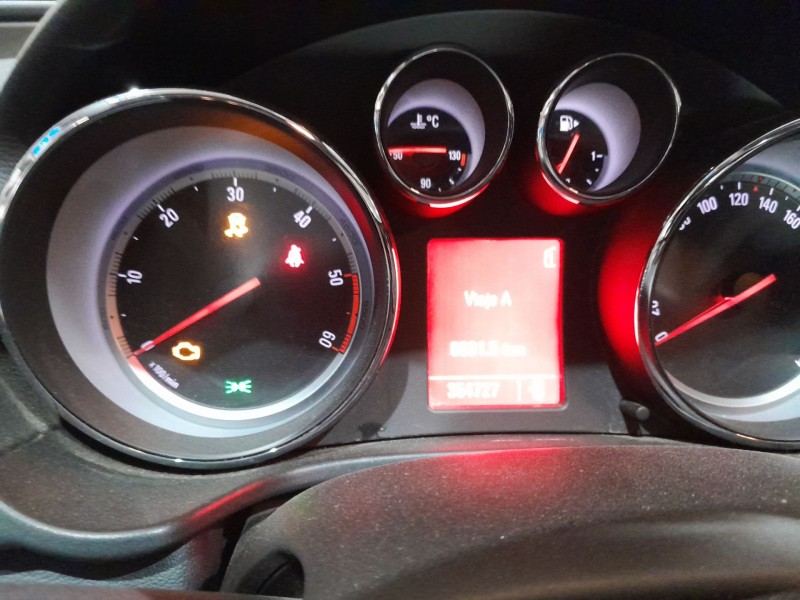 opel insignia a (g09) del año 2011