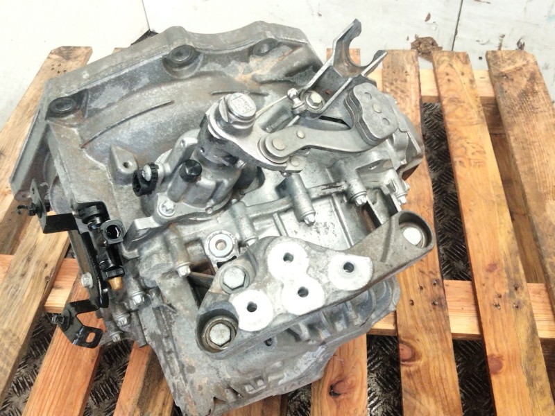 Recambio de caja cambios para opel zafira tourer c (p12) 1.6 cdti (75) referencia OEM IAM 55569878  