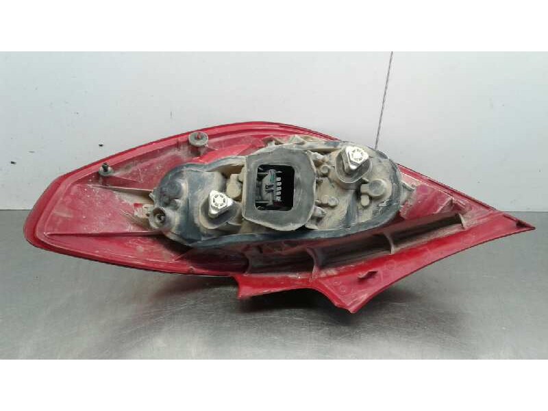 Recambio de piloto trasero izquierdo para opel corsa d cosmo referencia OEM IAM 13186350 89038960A 