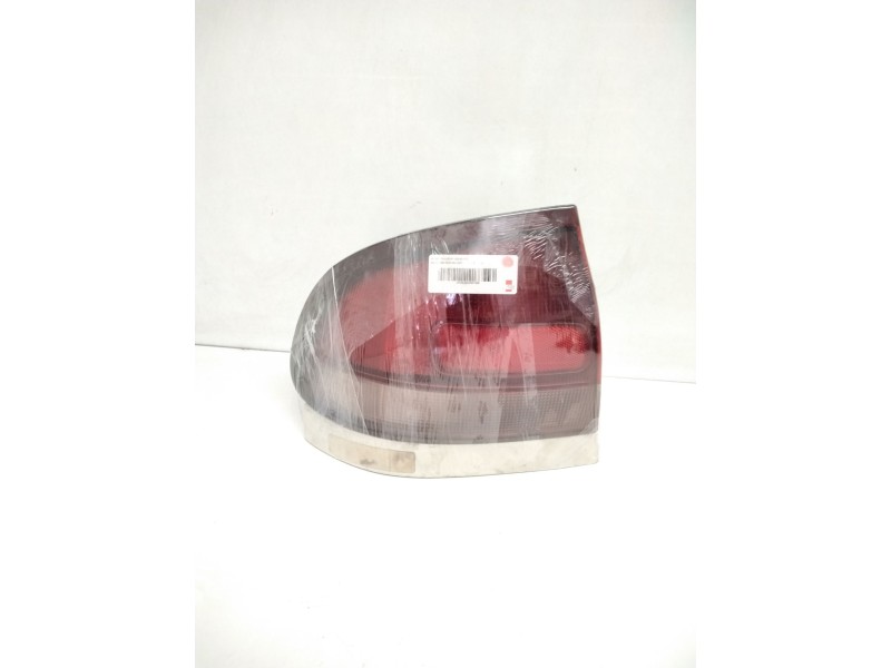 Recambio de piloto trasero izquierdo para mazda 626 berlina (gf) referencia OEM IAM 0431392L  100777