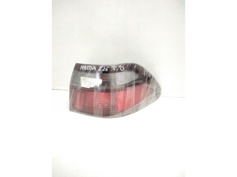 Recambio de piloto trasero derecho para mazda 626 berl./coupe/famil. (gd/gv) referencia OEM IAM 22061827  44111