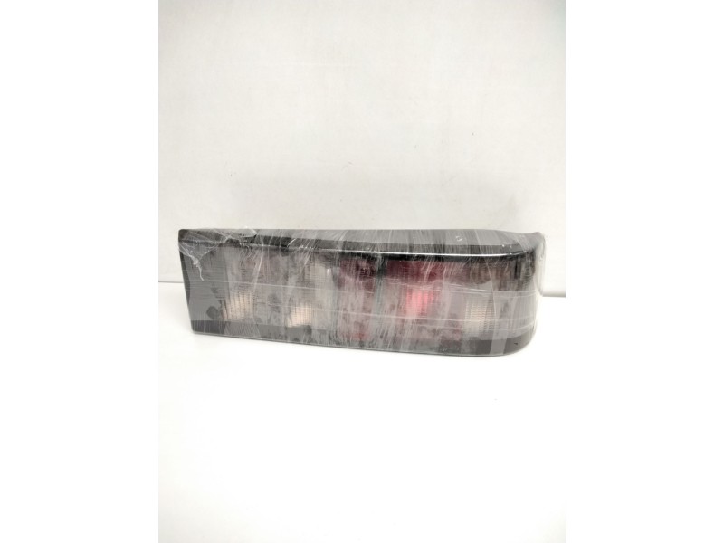 Recambio de piloto trasero derecho para ford sierra berlina referencia OEM IAM 90BG13A602BA  