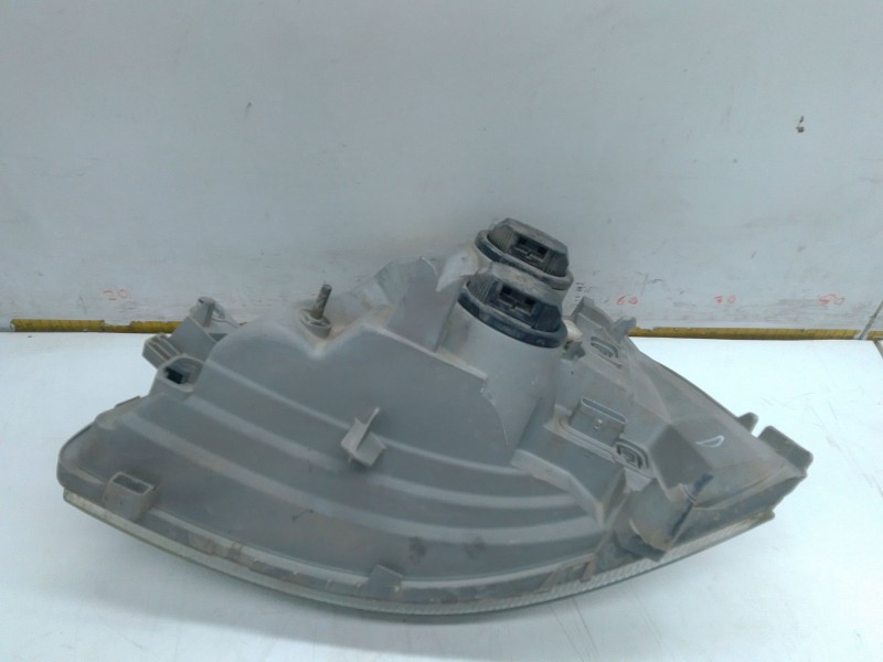 Recambio de faro derecho para nissan interstar furgoneta (x70) dci 100 referencia OEM IAM 8200163518E  
