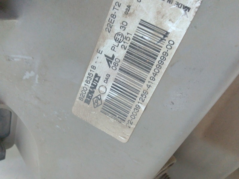 Recambio de faro derecho para nissan interstar furgoneta (x70) dci 100 referencia OEM IAM 8200163518E  
