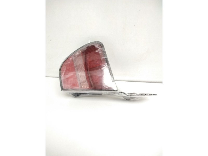 Recambio de piloto trasero derecho para lancia delta 1.6 i.e. le referencia OEM IAM 46521177 29390214 