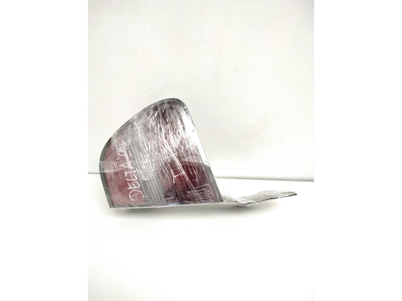 Recambio de piloto trasero derecho para lancia delta 1.6 cat referencia OEM IAM 7798157 29390202 113384