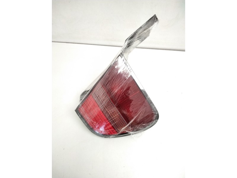 Recambio de piloto trasero izquierdo para lancia delta 1.6 i.e. le referencia OEM IAM 46521178 29390114 0007798158