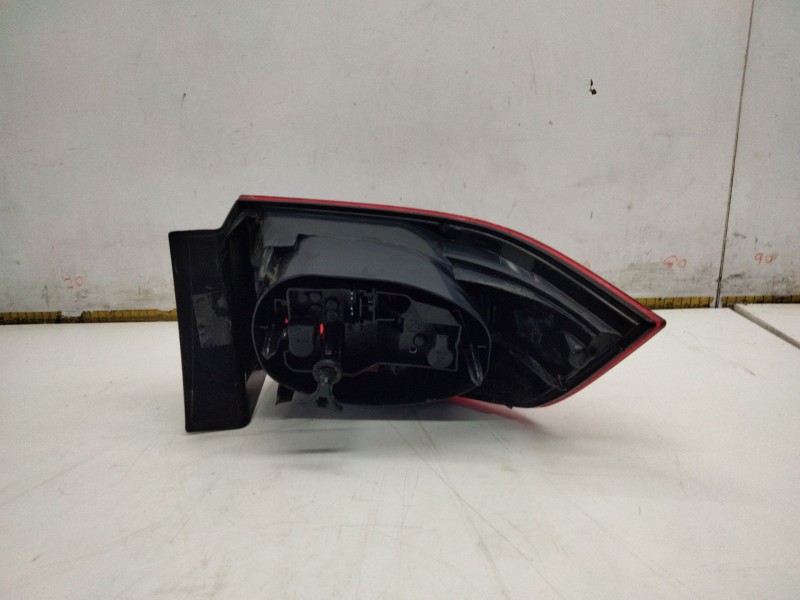 Recambio de piloto trasero derecho para renault laguna ii (bg0/1_) 1.9 dci (bg0e) referencia OEM IAM   