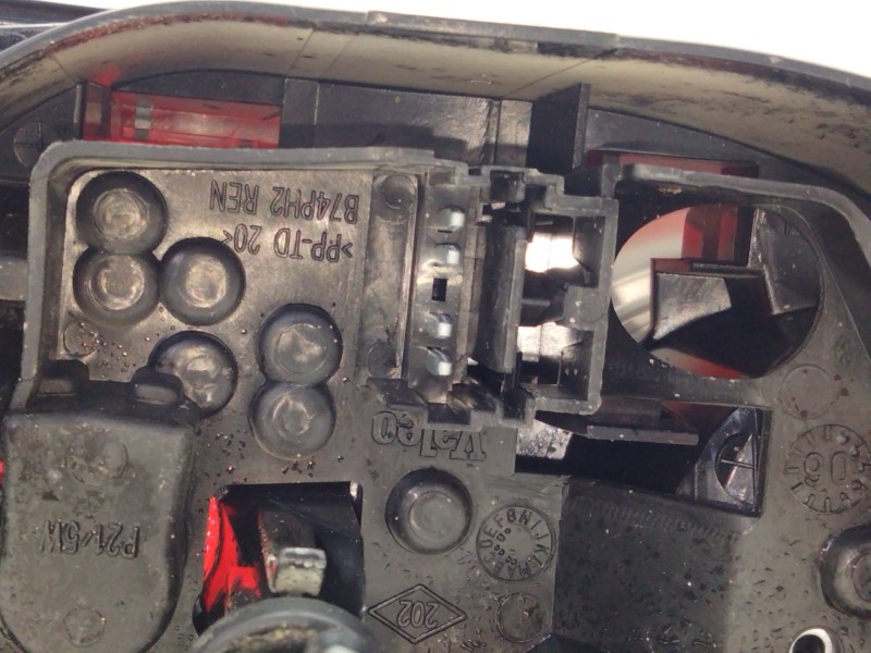 Recambio de piloto trasero derecho para renault laguna ii (bg0/1_) 1.9 dci (bg0e) referencia OEM IAM   